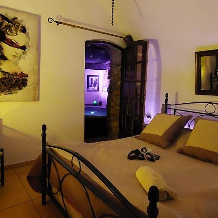 Chambre Love Romantique Avec Spa Privee กาลวี ภายนอก รูปภาพ
